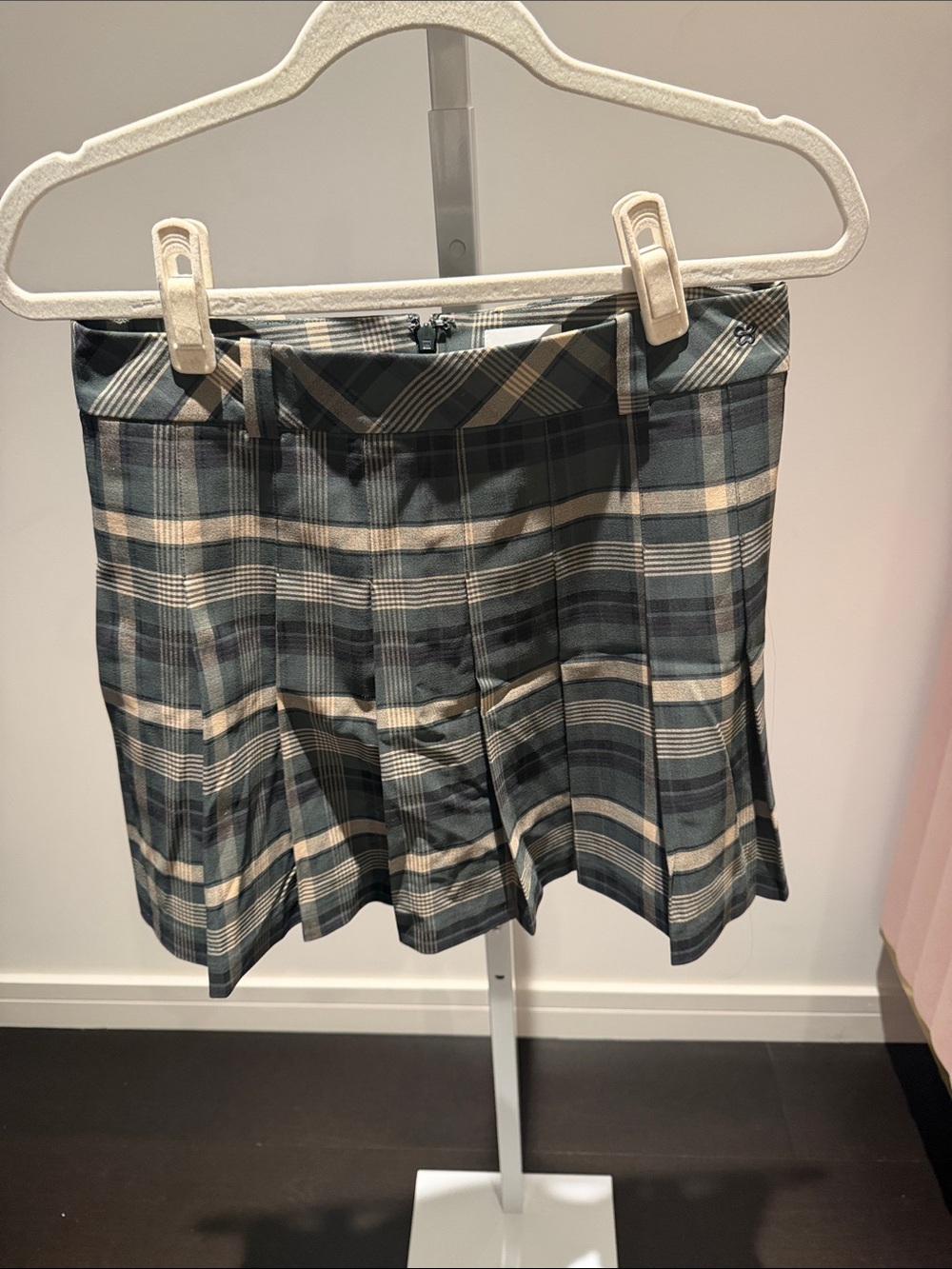 Aritzia Blue and Cream Plaid Pleated Mini Skirt